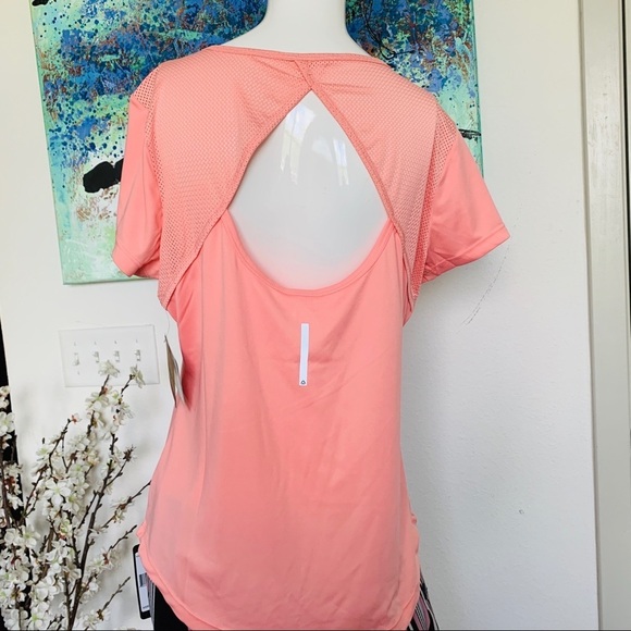 Reebok Woman’s Sport peach Top L - Picture 3 of 8